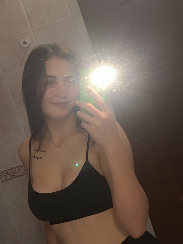 Богдана привлекальеная девушка из Звенигорода цена от 2000 руб