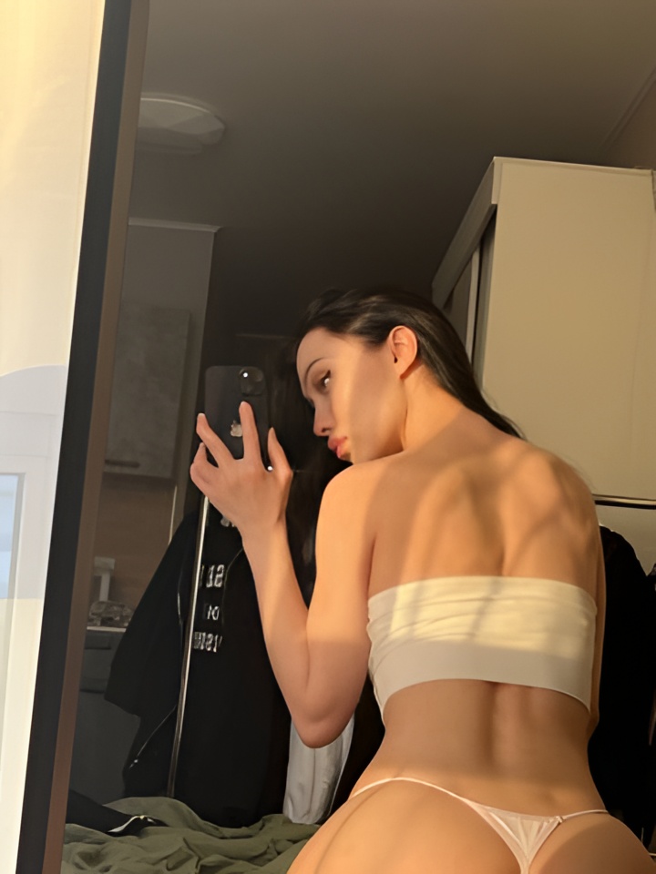 Лизочка привлекальеная девушка из Звенигорода цена от 2000 руб