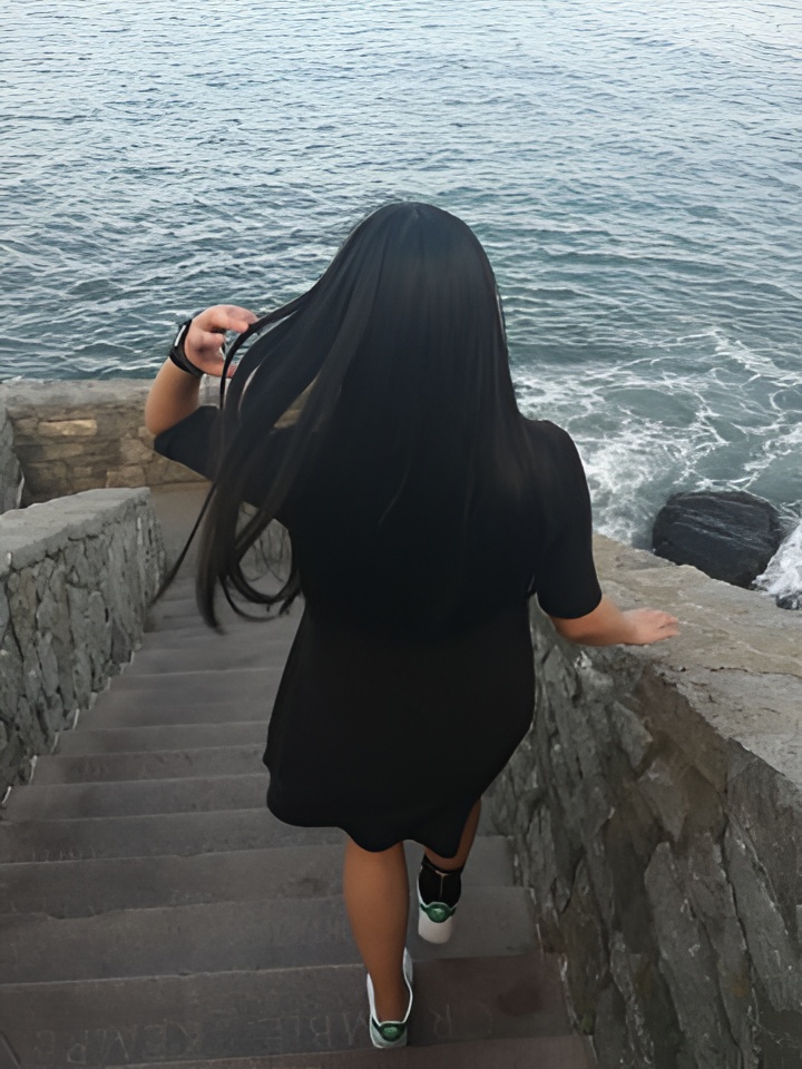 Юстина привлекальеная девушка из Звенигорода цена от 3000 руб