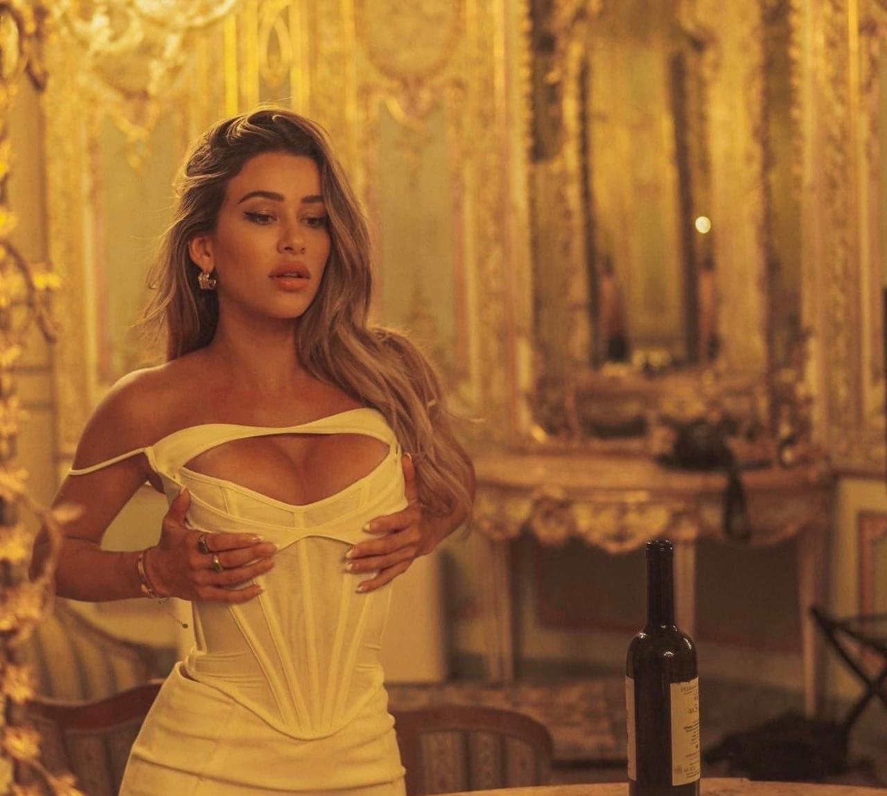 Тася привлекальеная девушка из Звенигорода цена от 4000 руб