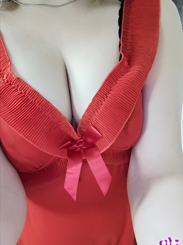 Елена привлекательная девушка из Звенигорода цена от 10000 руб