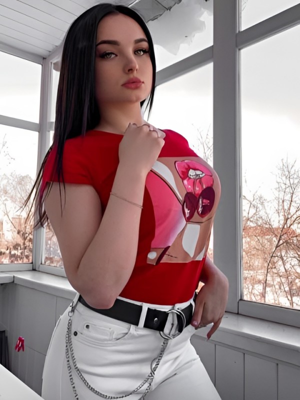 Кира привлекательная девушка из Звенигорода цена от 3000 руб