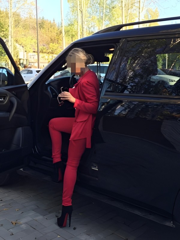 Виталина привлекательная девушка из Звенигорода цена от 2000 руб