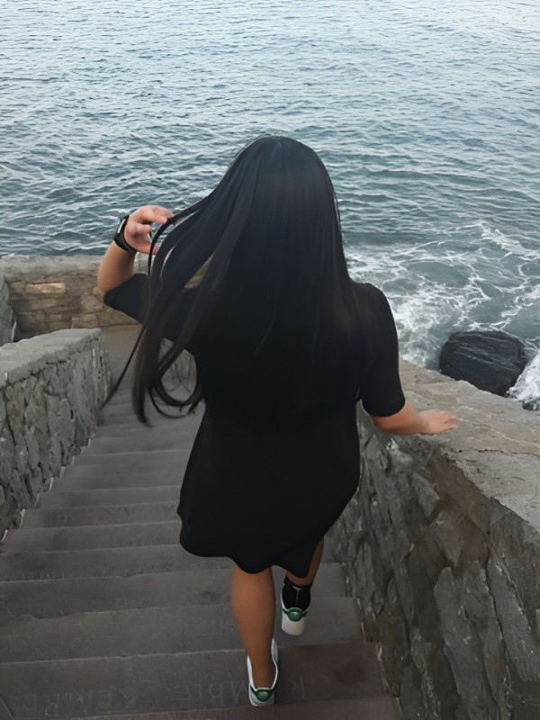 Юстина привлекательная девушка из Звенигорода цена от 3000 руб