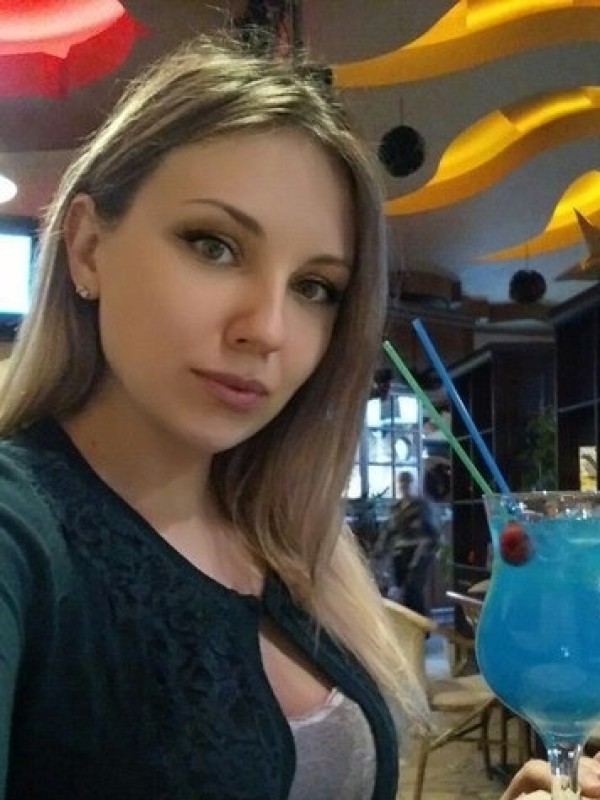 Надежда привлекательная девушка из Звенигорода цена от 3500 руб